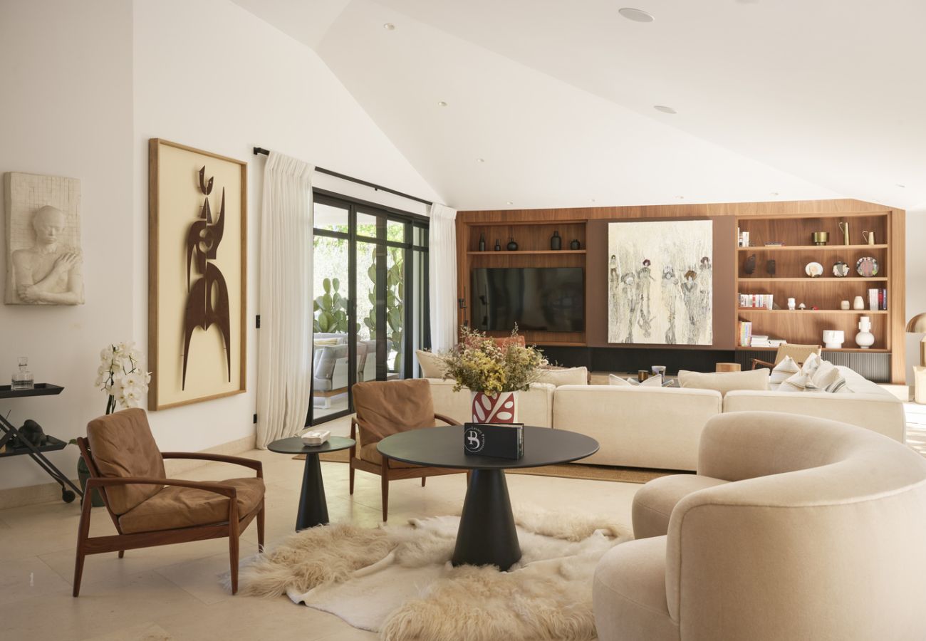 Villa in Saint-Tropez - Villa Les Pins D'OR - Les Parcs avec piscine