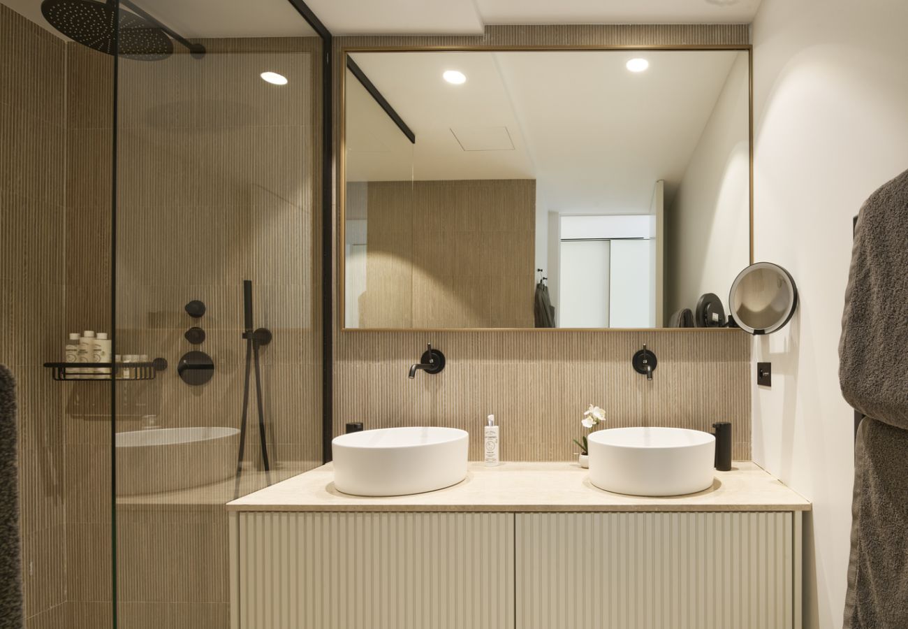 Villa in Saint-Tropez - Villa Les Pins D'OR - Les Parcs avec piscine