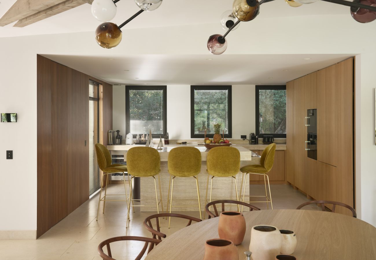 Villa in Saint-Tropez - Villa Les Pins D'OR - Les Parcs avec piscine