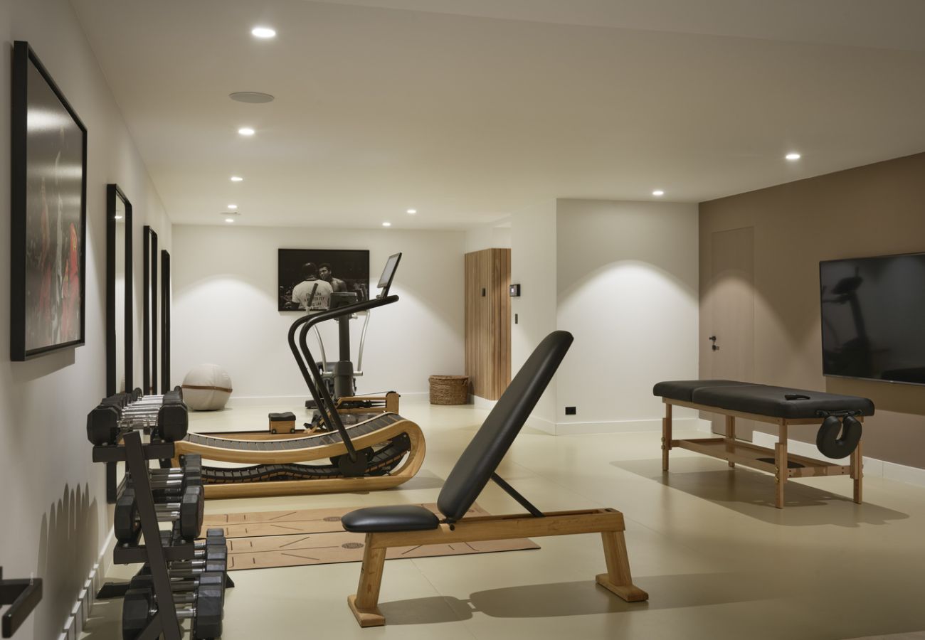 Villa in Saint-Tropez - Villa Les Pins D'OR - Les Parcs avec piscine