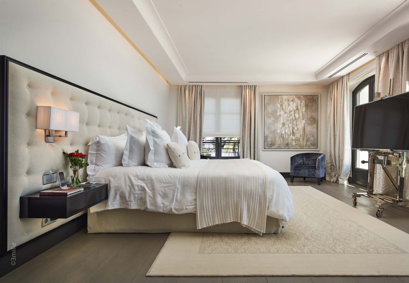 Villa in Grimaud - Villa Imperia - Grimaud avec piscine & hélisurface