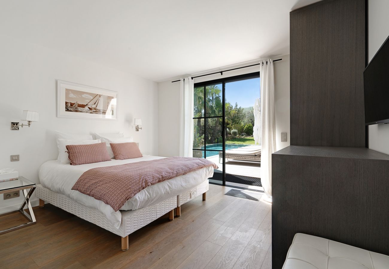 Villa in Saint-Tropez - Villa La Provençale Saint-Tropez piscine