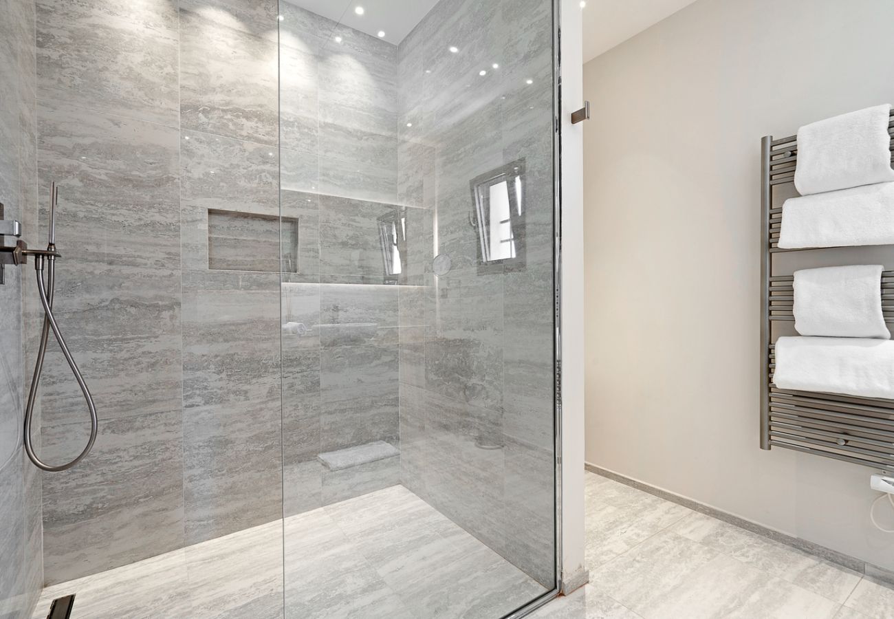 Villa in Saint-Tropez - Villa La Provençale Saint-Tropez piscine