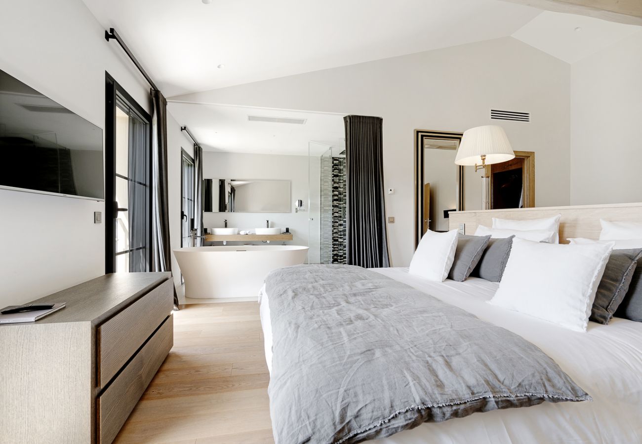 Villa in Saint-Tropez - Villa La Provençale Saint-Tropez piscine