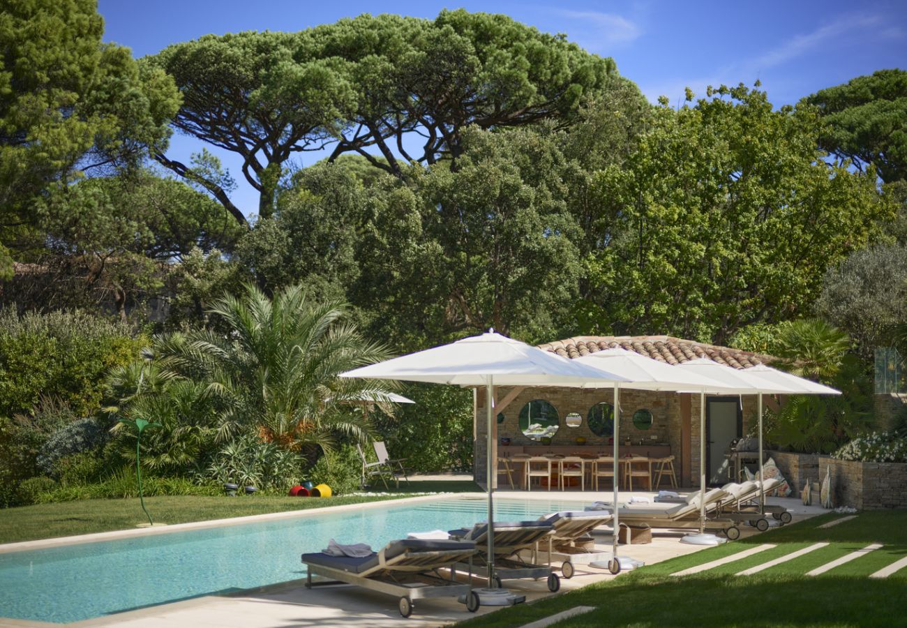 Villa à Saint-Tropez - Villa Les Pins D'OR - Les Parcs avec piscine