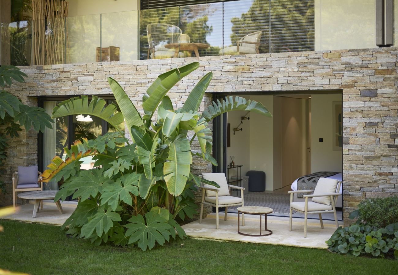 Villa à Saint-Tropez - Villa Les Pins D'OR - Les Parcs avec piscine