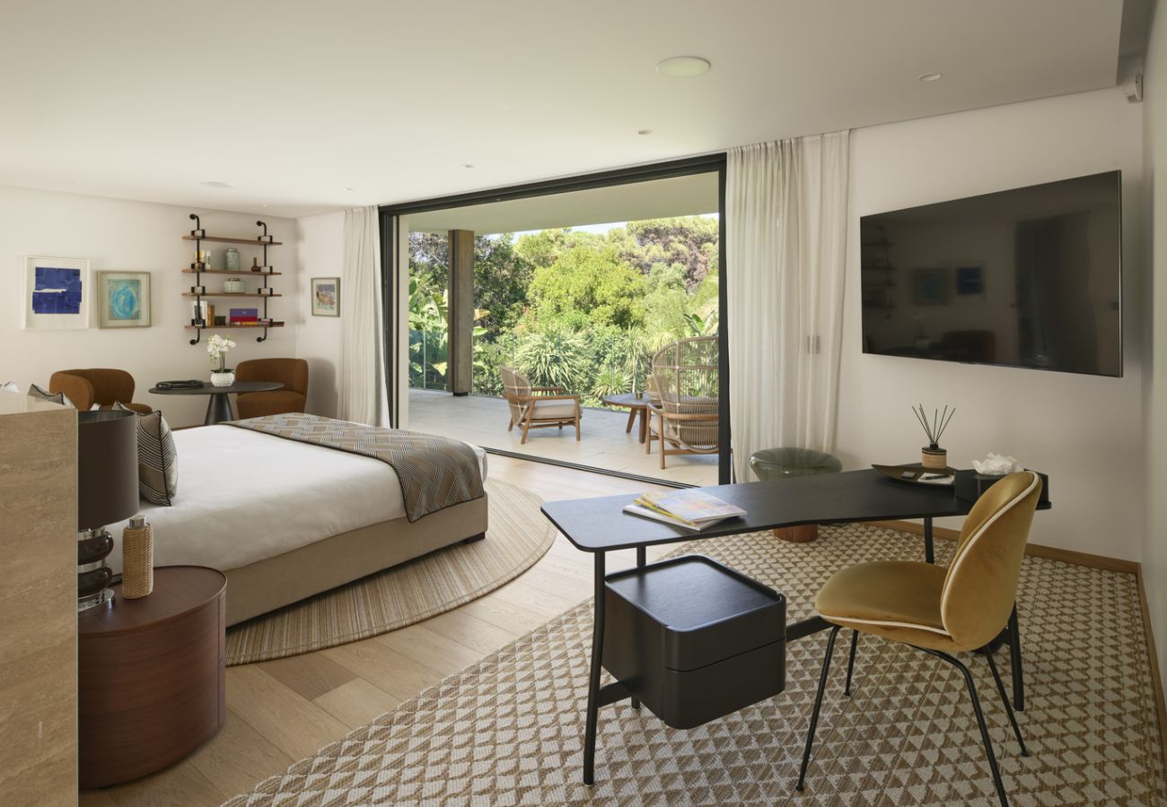 Villa à Saint-Tropez - Villa Les Pins D'OR - Les Parcs avec piscine