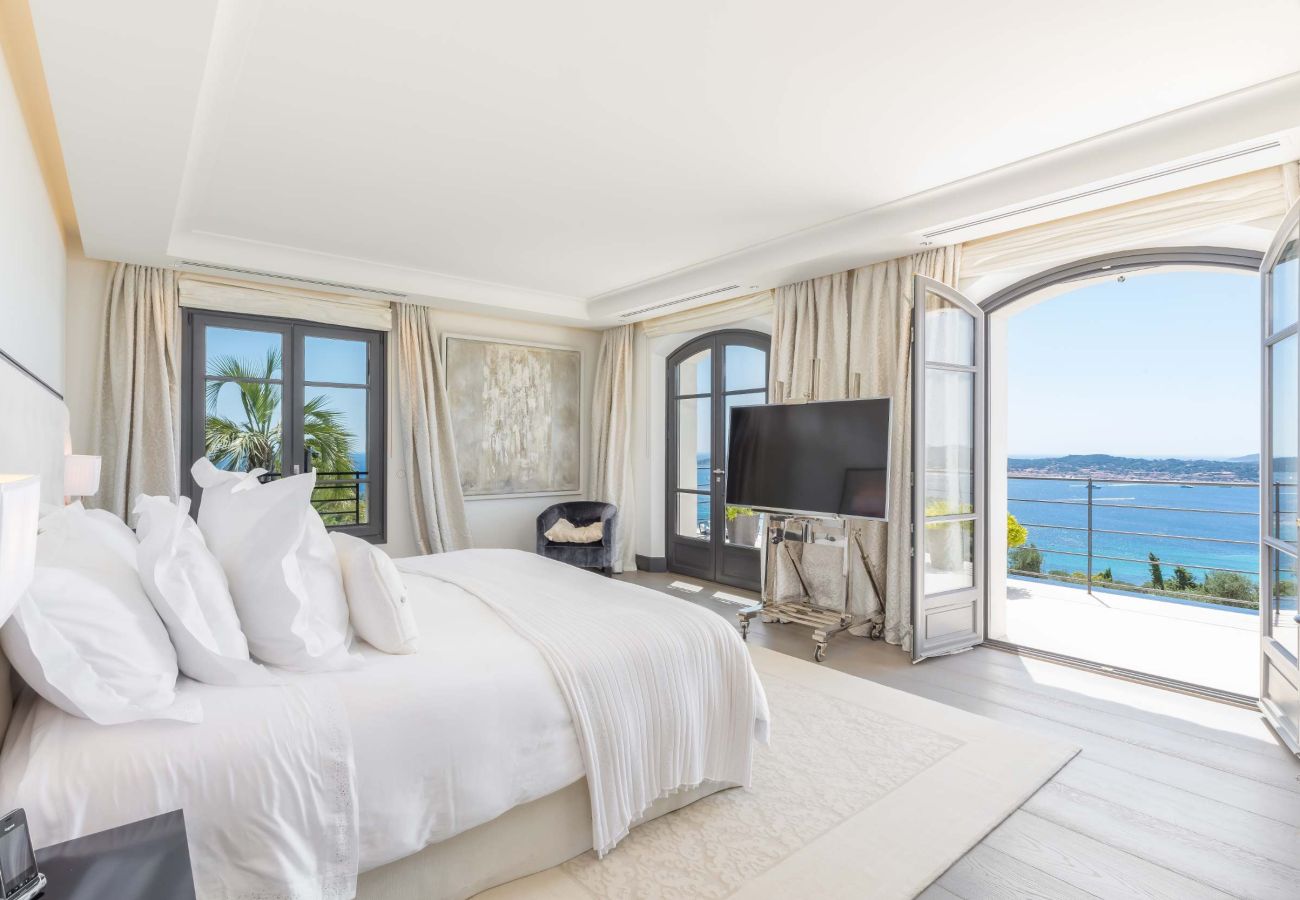 Villa à Grimaud - Villa Imperia - Grimaud avec piscine & hélisurface