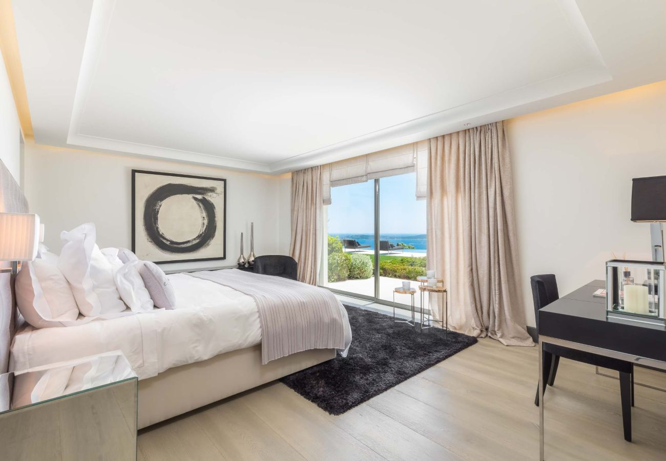 Villa à Grimaud - Villa Imperia - Grimaud avec piscine & hélisurface