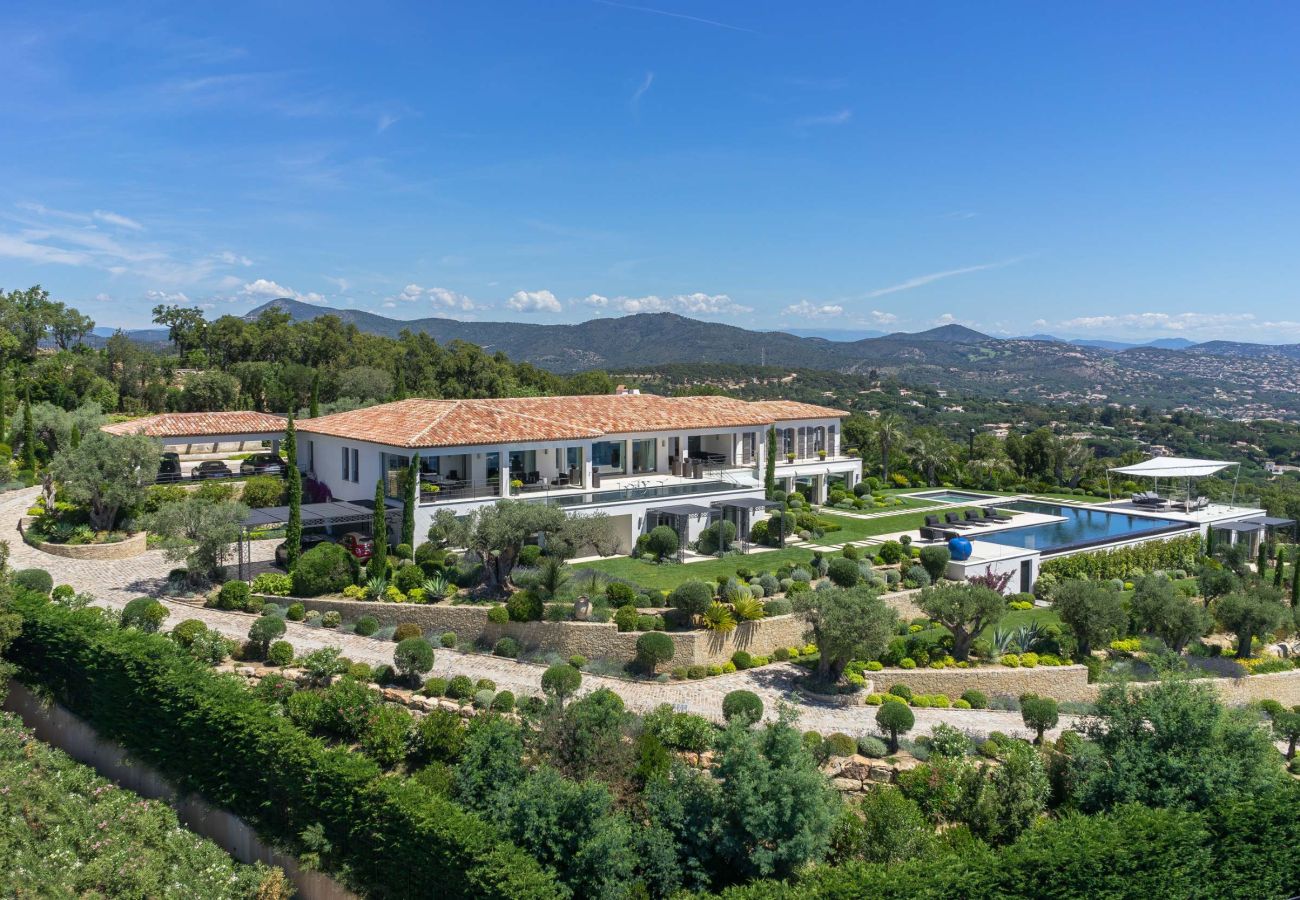 Villa à Grimaud - Villa Imperia - Grimaud avec piscine & hélisurface