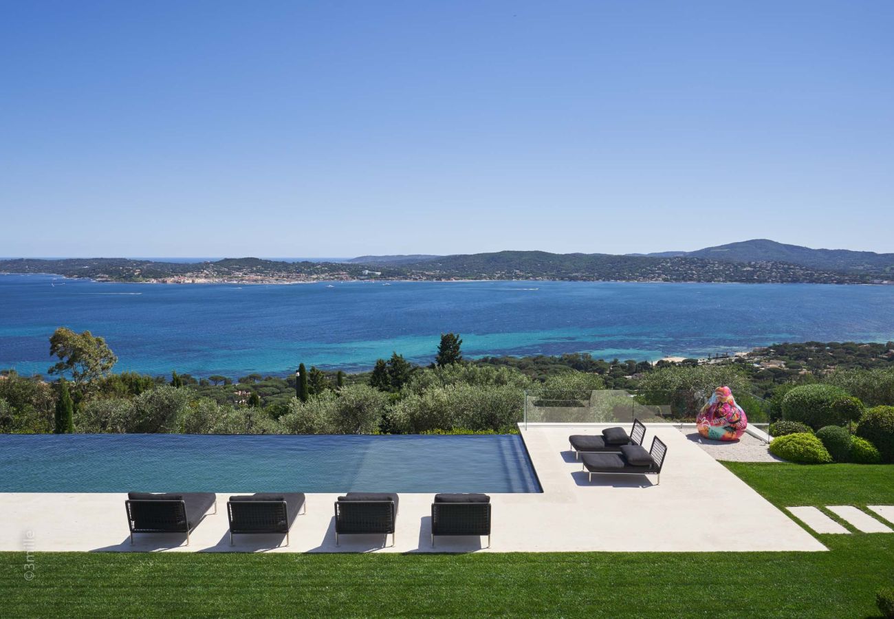 Villa à Grimaud - Villa Imperia - Grimaud avec piscine & hélisurface