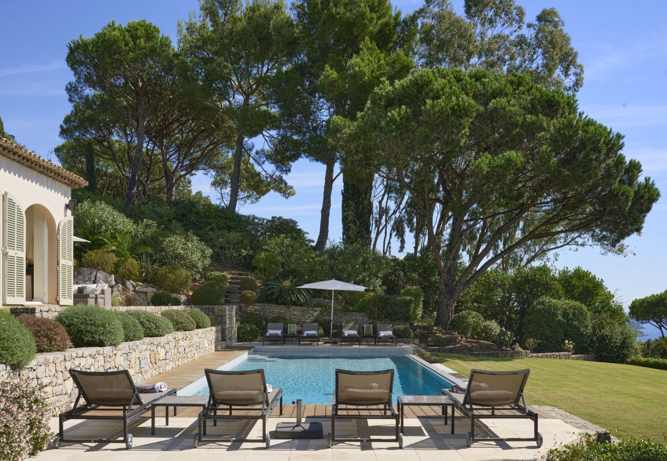 Villa à La Croix-Valmer - VILLA MURMURE D'ARGENT