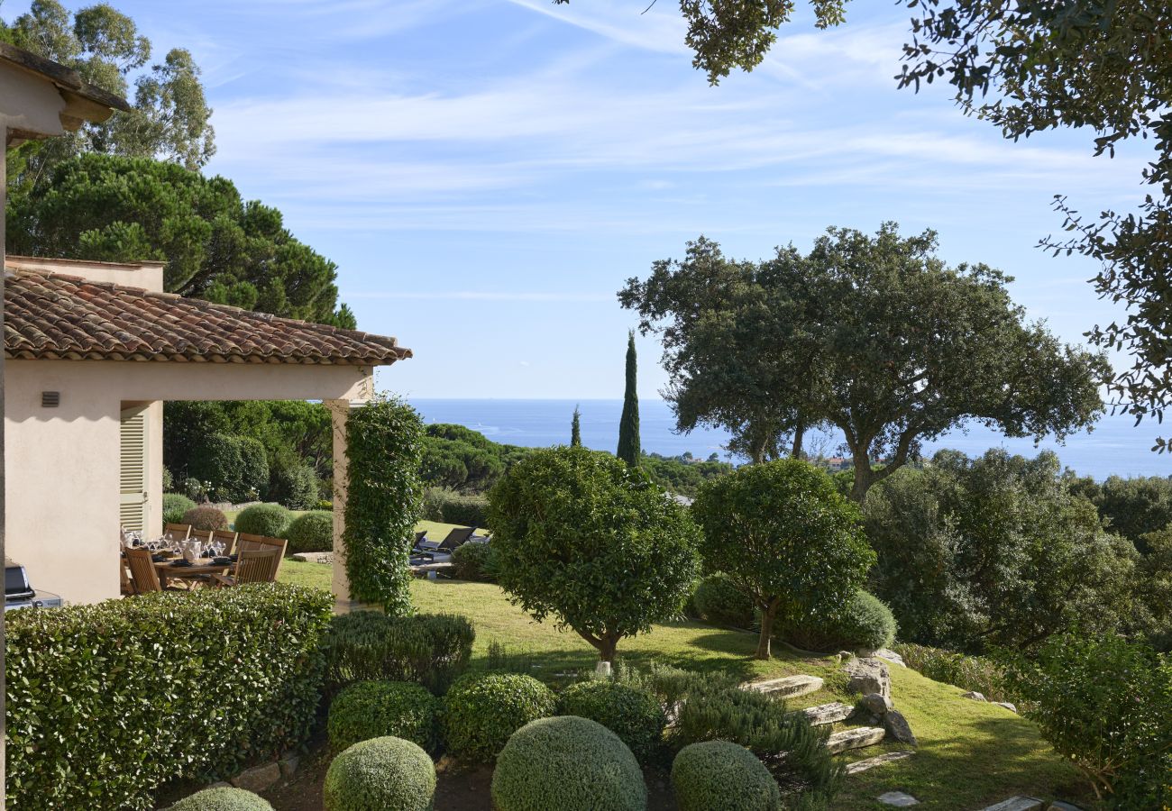 Villa à La Croix-Valmer - VILLA MURMURE D'ARGENT