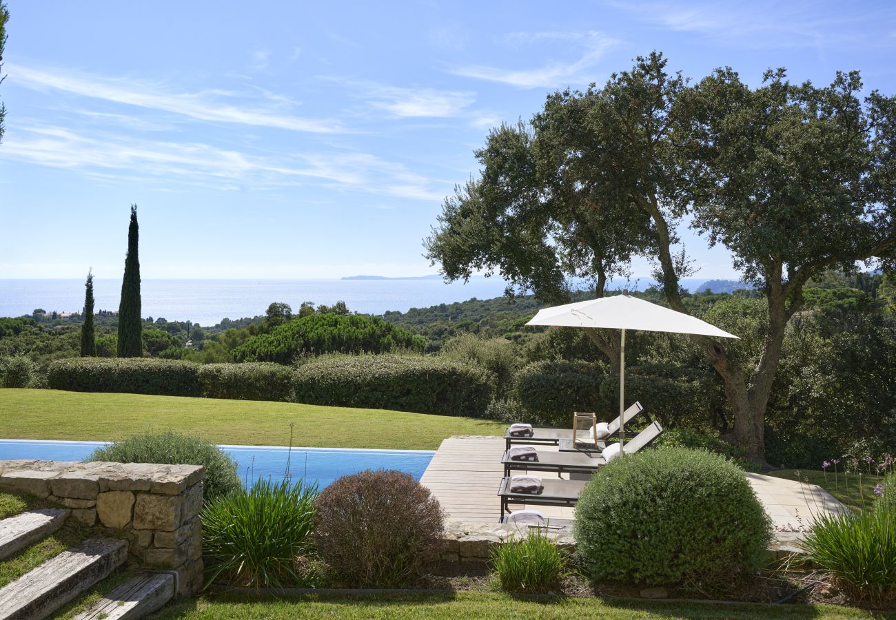 Villa à La Croix-Valmer - VILLA MURMURE D'ARGENT